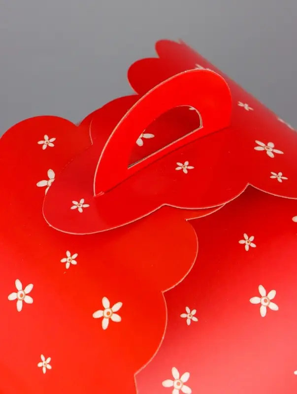 Коробка подарочная пасхальная &laquo;Красна девица&raquo;, 17&times;17&times;26 см