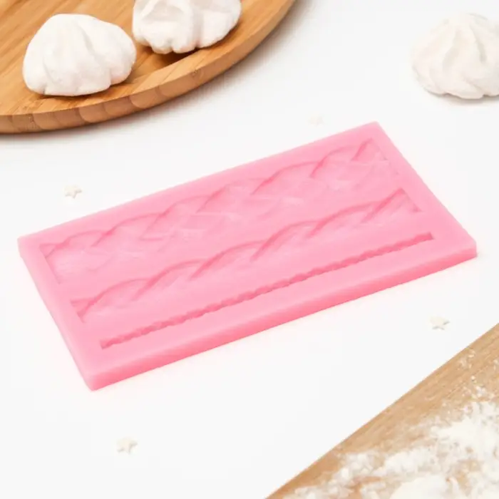 Молд «Плетение», силикон, 15,5×8,4×0,8 см, цвет МИКС Молд «Плетение», силикон, 15,5×8,4×0,8 см, цвет МИКС