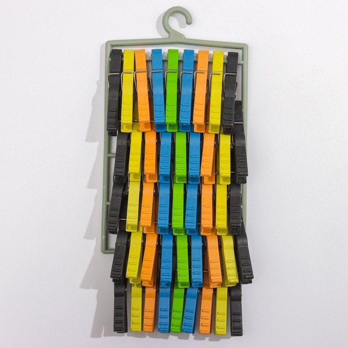 Прищепки бельевые на подвеске «Кубаночка», 8 см, 45 шт, цвет МИКС Прищепки бельевые на подвеске «Кубаночка», 8 см, 45 шт, цвет МИКС