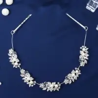 Аксессуар для волос &laquo;Джуди&raquo;, лепестки, 26 см, серебро