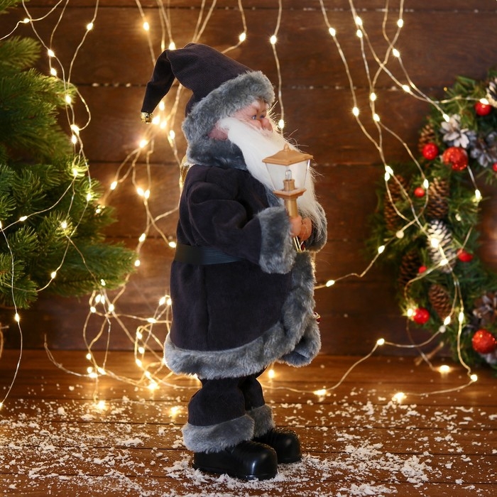 Дед Мороз Дед Мороз "В меховом костюме с ремешком и с фонариком" двигается, с подсветкой, 40 см, серый