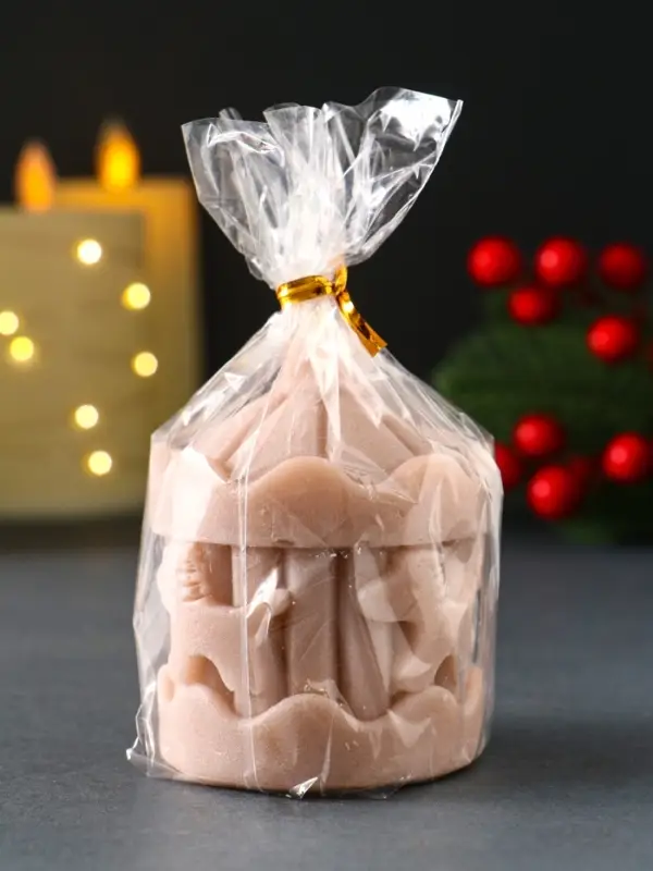 Свеча новогодняя "Карусель с лошадками" 60х80 мм, бежевый