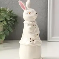 Фигурка светящаяся &laquo;Зайка с тюльпаном&raquo;, керамика, белый, 6&times;6&times;16 см