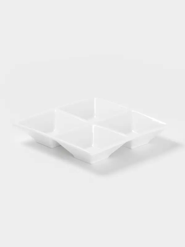 Менажница 4 ячейки Wilmax, 15&times;15 см, фарфор, белая