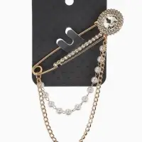 Булавка &laquo;Императрица&raquo;, стразы, цепочка, жемчуг, L=7.5 см, цвет белый в золоте