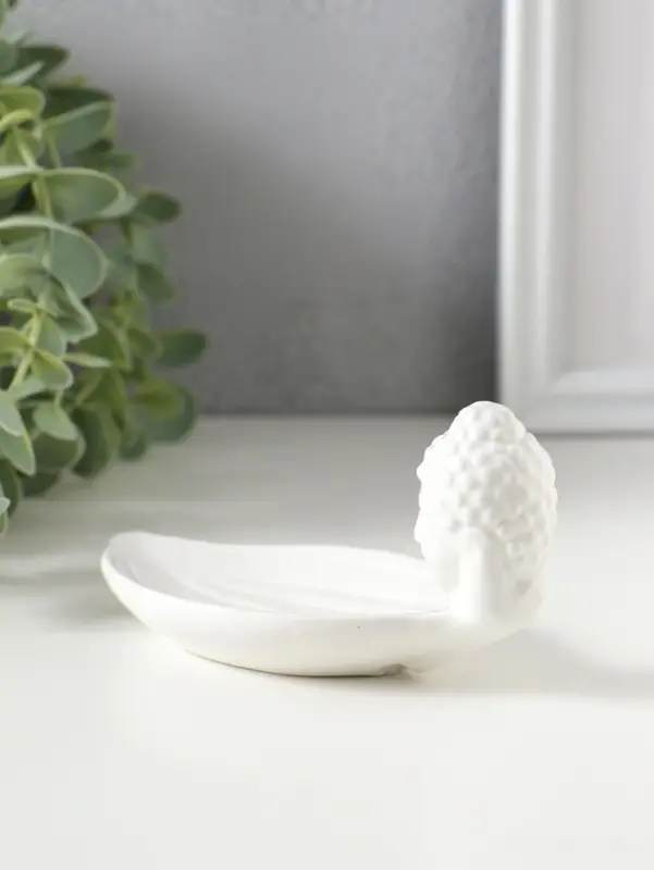 Подставка для благовоний керамика "Голова Будды" белая 12х6,5х6 см