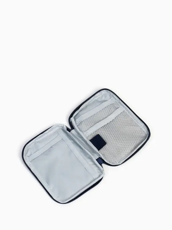 Косметичка-аптечка походная на молнии, с отделами, на подкладке, синяя