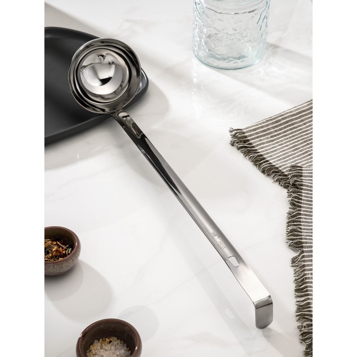 Половник из нержавеющей стали цельнонатянутый, 240 мл, h=44,5 см, толщина стали 1,5 мм, цвет серебряный Половник из нержавеющей стали цельнонатянутый, 240 мл, h=44,5 см, толщина стали 1,5 мм, цвет серебряный