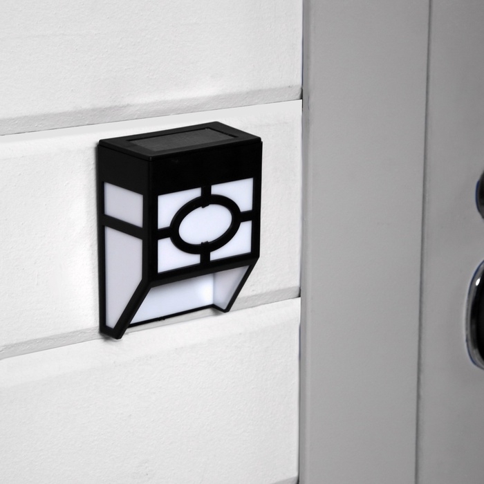 Садовый светильник на солнечной батарее, накладной, 9×12×5 см, 1 LED, свечение белое Садовый светильник на солнечной батарее, накладной, 9×12×5 см, 1 LED, свечение белое