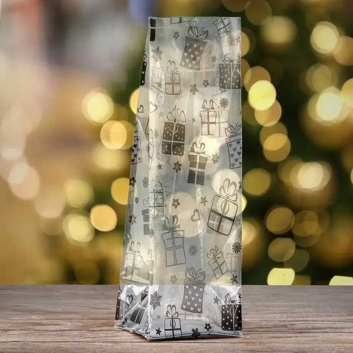 Пакет подарочный новогодний с жёстким дном 14×14×45 Серебристый «Подарки» Пакет подарочный новогодний с жёстким дном 14×14×45 Серебристый «Подарки»