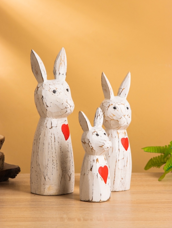 Набор сувенирный Набор сувенирный "Зайцы с сердечком" дерево, h - 25,20 и 15 см, цв. белый