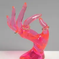 Подставка для украшений &laquo;QF. Рука&raquo;, 10.5&times;8&times;16 см, розовая