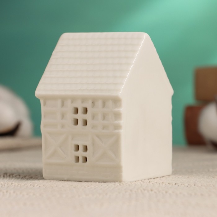 Фигура с подсветкой "Домик" 5,5х5х8см, 2/LR41