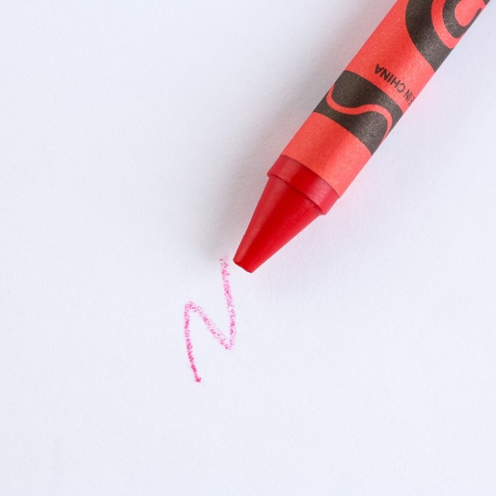 Подарочный набор: блокнот-раскраска и восковые мелки «Юному герою» Подарочный набор: блокнот-раскраска и восковые мелки «Юному герою»