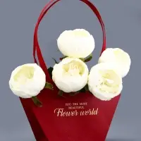 Сумка для цветов тиснение красная, &laquo;Самой прекрасной&raquo;, влагостойкая, 23&times;15&times;9 см