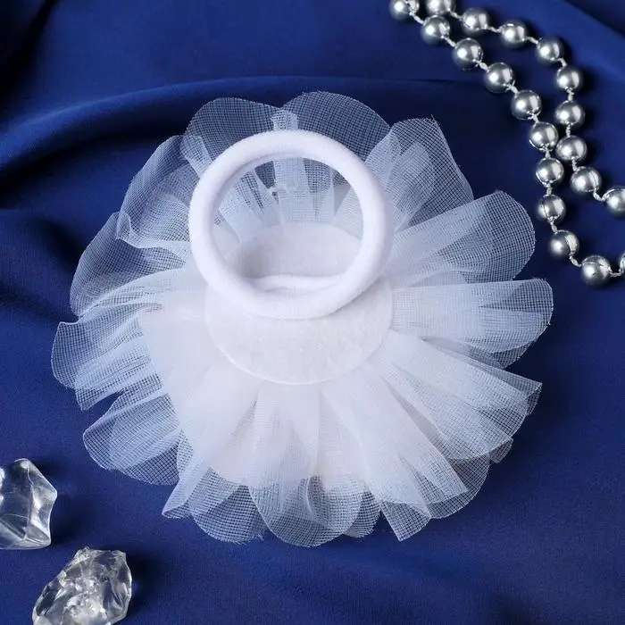 Резинка для волос бант "Школьница" пышная розочка с бусинками, d-10 см, белый