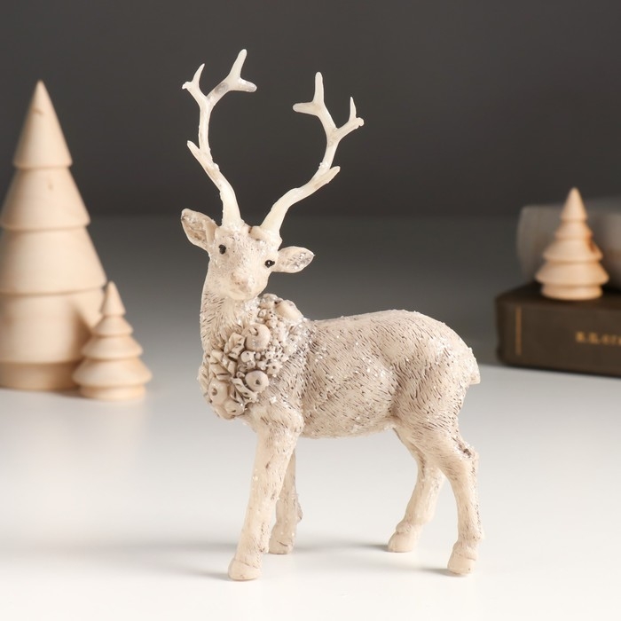 Сувенир полистоун Сувенир полистоун "Серебристый олень с венком на шее" 8,6х4,5х15 см