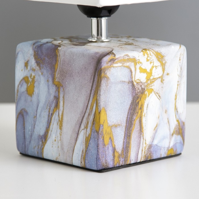 Настольная лампа Настольная лампа "Сафари" Е27 40Вт фиолетовый 12,5х12,5х29 см RISALUX