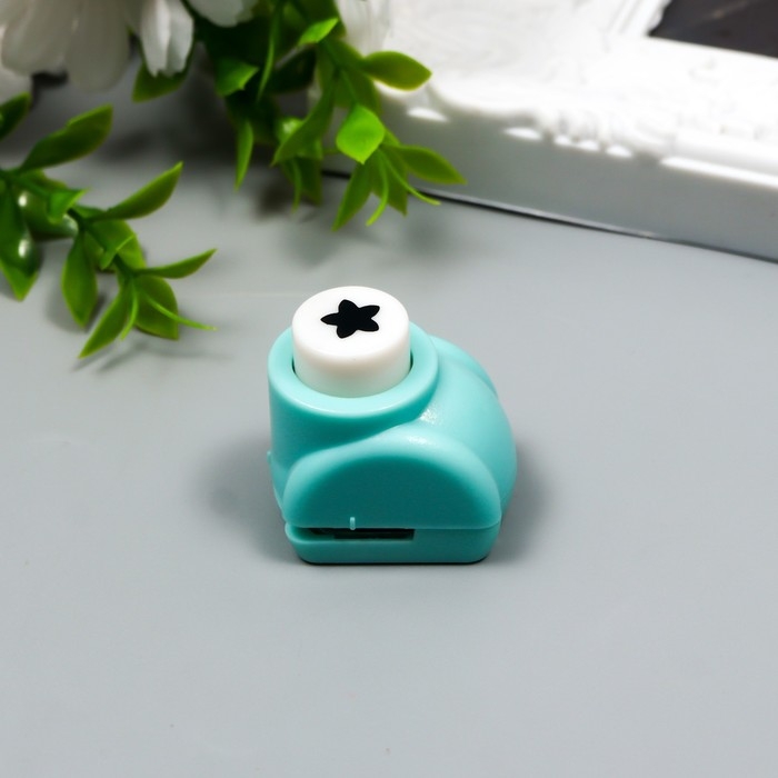 Дырокол фигурный Дырокол фигурный "Звёздочка" d=1 см МИКС 3,5х3х3,5 см