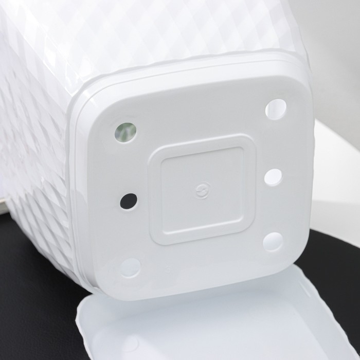 Горшок с поддоном «Классика», 4,5 л, белый Горшок с поддоном «Классика», 4,5 л, белый