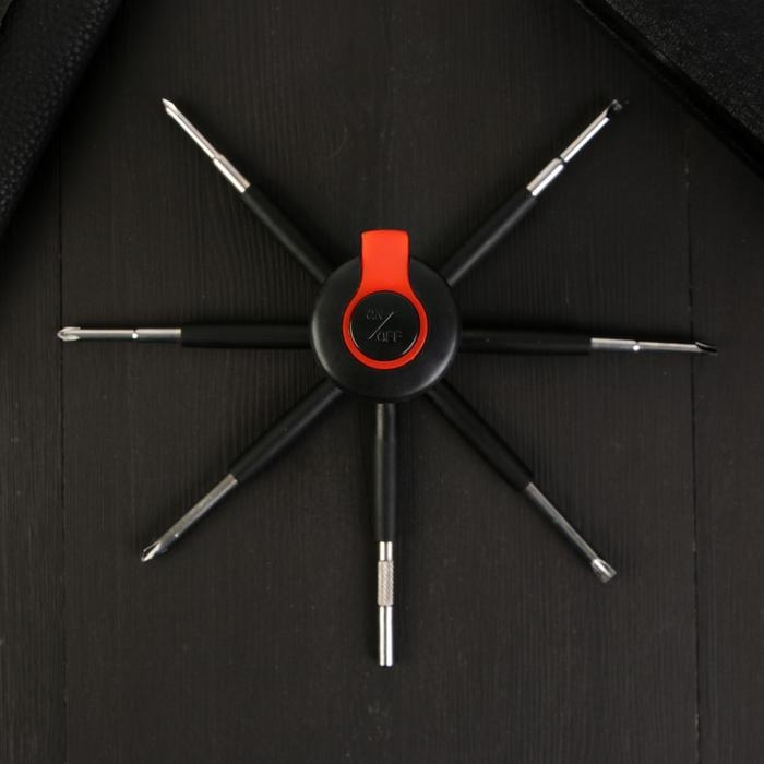 Фонарик-мультитул «Двигайся к цели», 8 в 1 Фонарик-мультитул «Двигайся к цели», 8 в 1