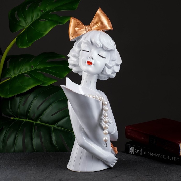 Ваза-подставка к бижутерии Ваза-подставка к бижутерии "Девушка с букетом" белая с золотом, 0,02 л