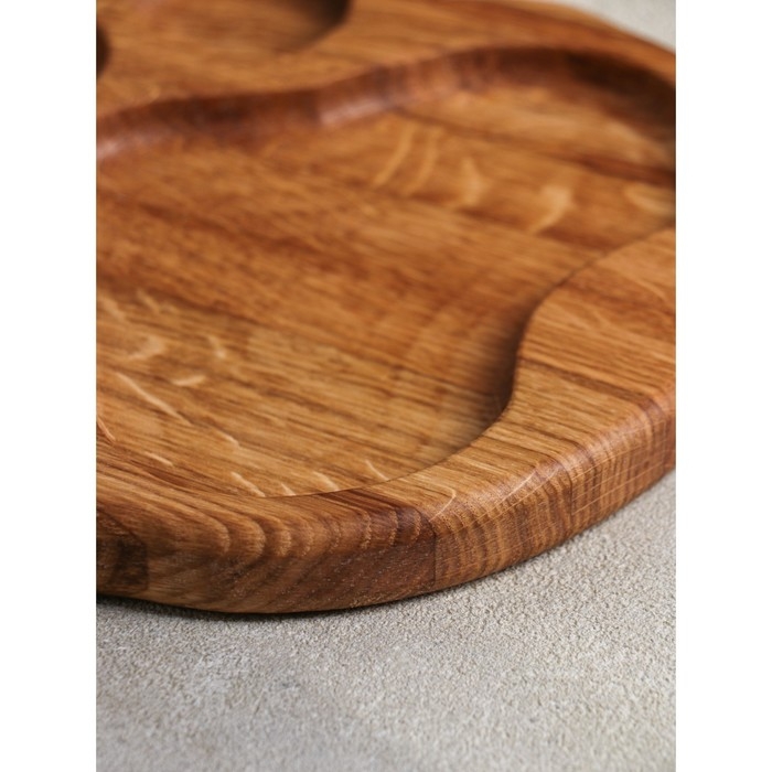 Доска для подачи авторская «Лапа Тигра», 19×22×2 см, натуральный дуб Доска для подачи авторская «Лапа Тигра», 19×22×2 см, натуральный дуб