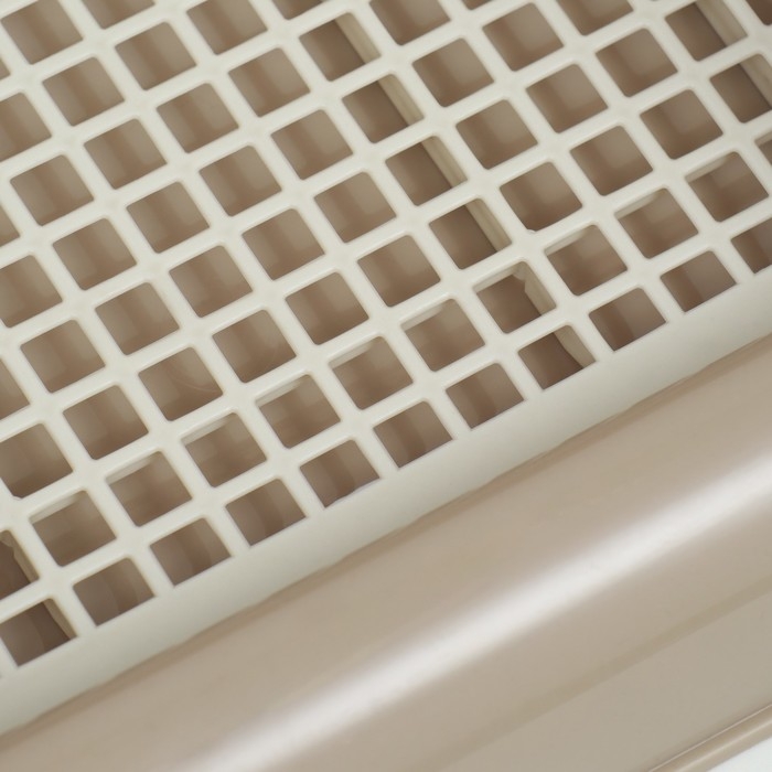 Туалет для собак с высокими бортами и съемной сеткой 43х43х15 см, бежевый Туалет для собак с высокими бортами и съемной сеткой 43х43х15 см, бежевый