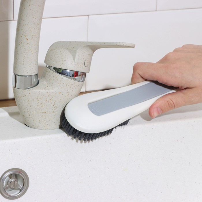 Щетка с ручкой Доляна, с дополнительной щёткой для узких мест, 19,6×5×3 см, щетина 1,6 см Щетка с ручкой Доляна, с дополнительной щёткой для узких мест, 19,6×5×3 см, щетина 1,6 см