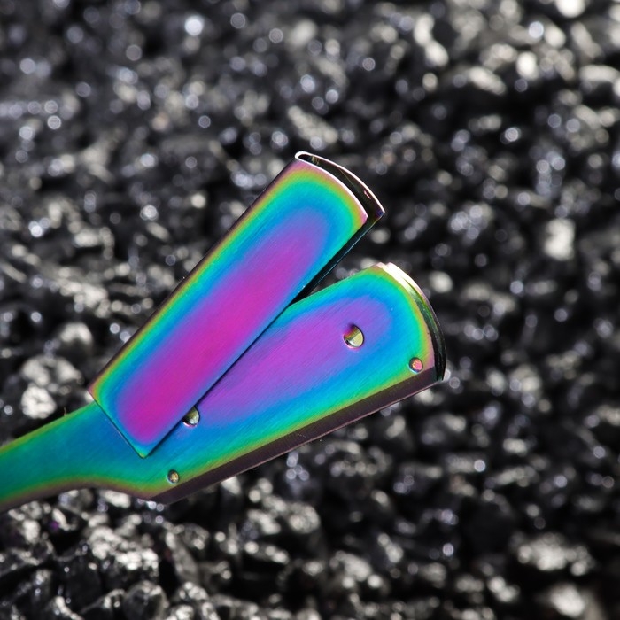 Опасная бритва Шаветт (без лезвия) из нержавеющей стали, блики Опасная бритва Шаветт (без лезвия) из нержавеющей стали, блики