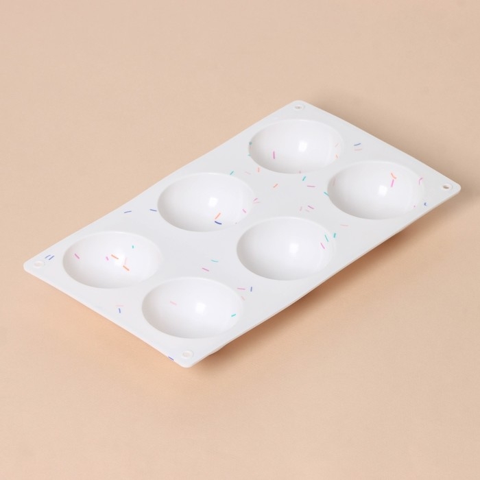 Форма для выпечки KONFINETTA «Фигуры. Полусфера», силикон, 27,8×16,3×3,4 см, 6 ячеек (d=6,7 см), цвет белый Форма для выпечки KONFINETTA «Фигуры. Полусфера», силикон, 27,8×16,3×3,4 см, 6 ячеек (d=6,7 см), цвет белый