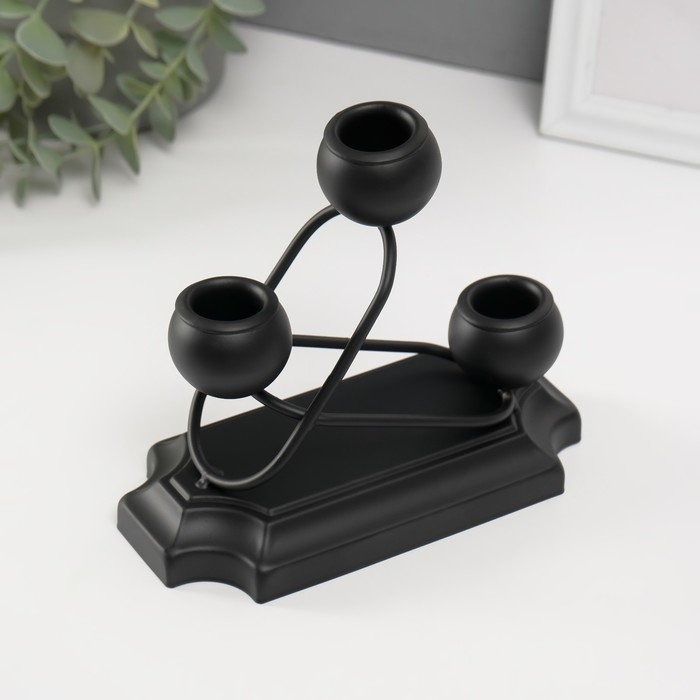 Подсвечник металл на 3 свечи  Подсвечник металл на 3 свечи "Моллекулы и овалы" чёрный d=2,5 см 8х16х14 см