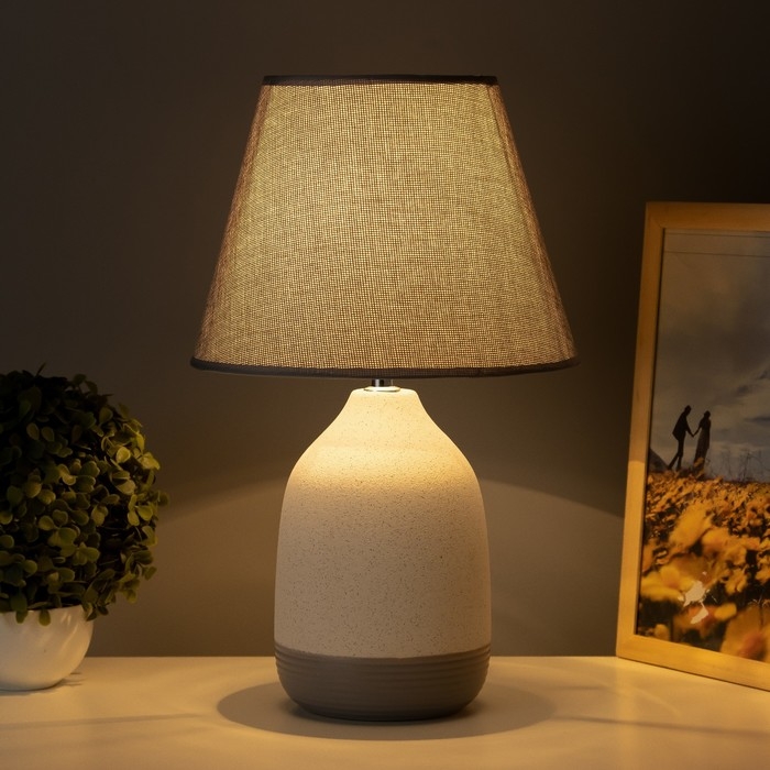 Лампа настольная Лампа настольная "Айме" 1х40Вт Е14 серый/белый 25х25х40см