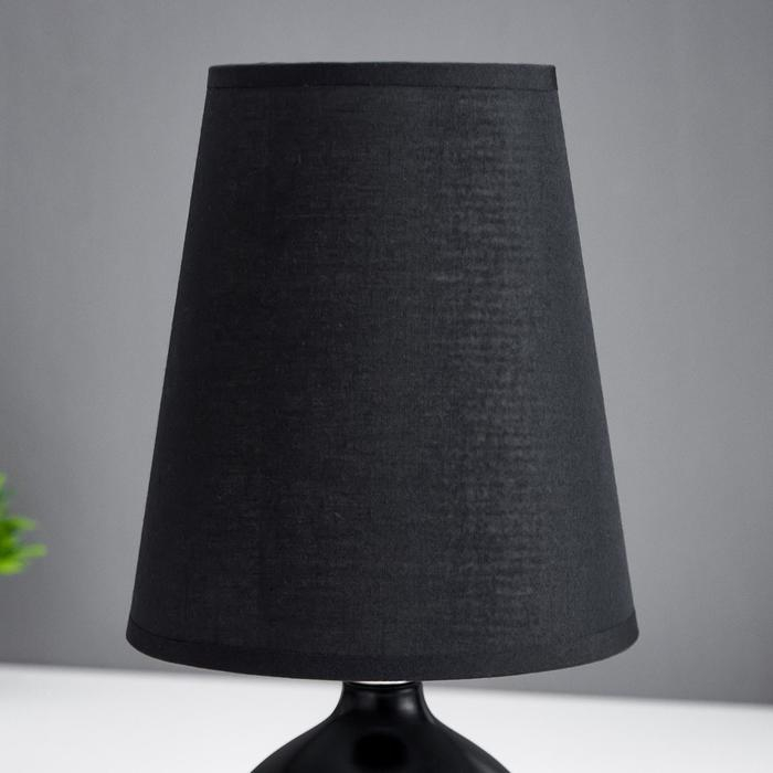 Лампа настольная 99036/1 1х40Вт Е27 черный 15х15х29 см RISALUX Лампа настольная 99036/1 1х40Вт Е27 черный 15х15х29 см RISALUX