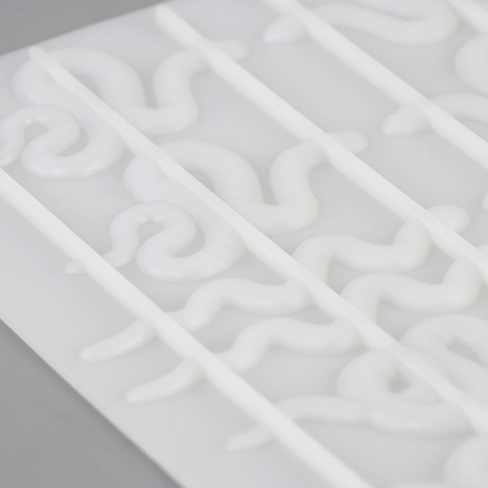 Силиконовый молд Силиконовый молд "Змейки" 16,5х14,8х1 см