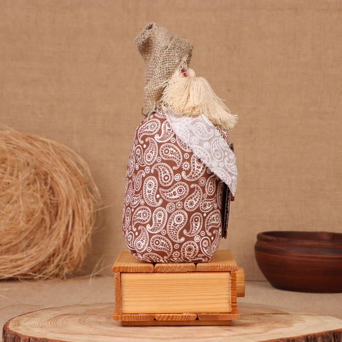 Домовой Домовой "Афанасий с лукошком", на сундуке, 28х15х12 см