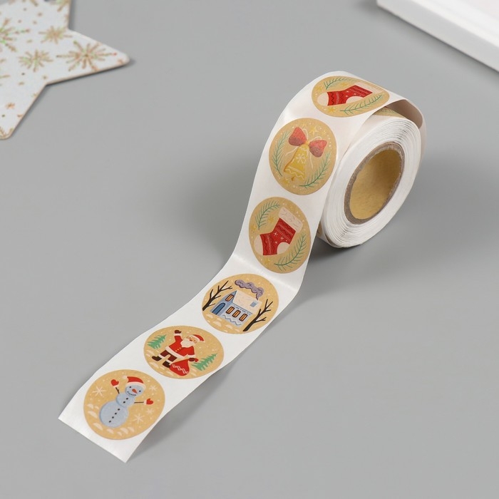 Наклейка бумага крафт Наклейка бумага крафт "Привет, Новый год!" d=2,5 см 252 шт в рулоне