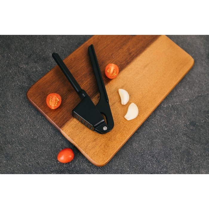 Пресс для чеснока Magistro Alum black, цвет чёрный Пресс для чеснока Magistro Alum black, цвет чёрный