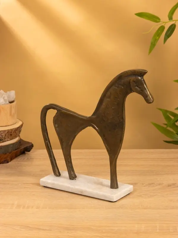Сувенир интерьерный "Конь на пьедестале" 29,5х8х29 см, алюминий, мрамор