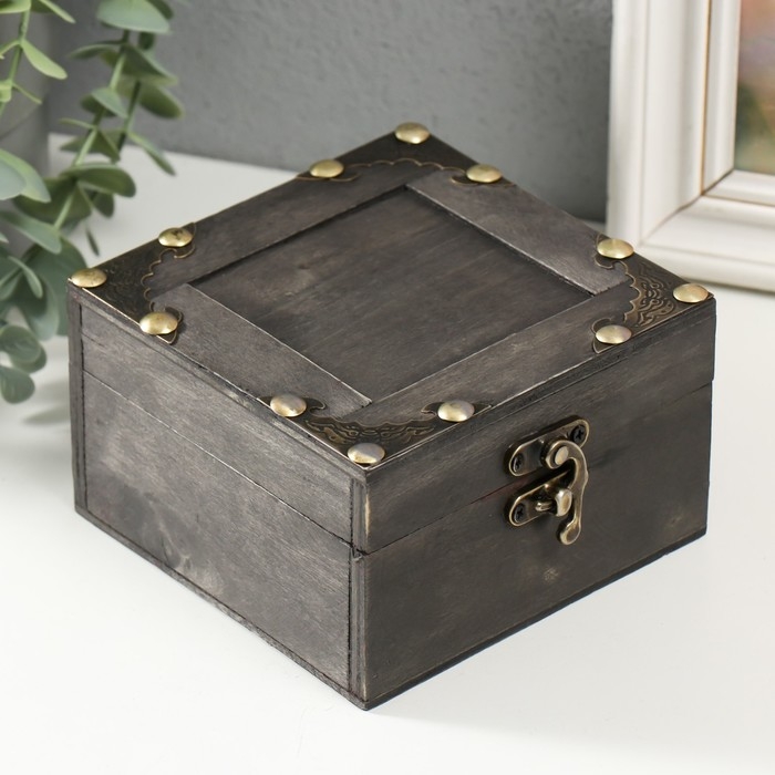 Шкатулка дерево  Шкатулка дерево "С уголками и заклёпками. Герцог" 11,3х11,5х6,8 см