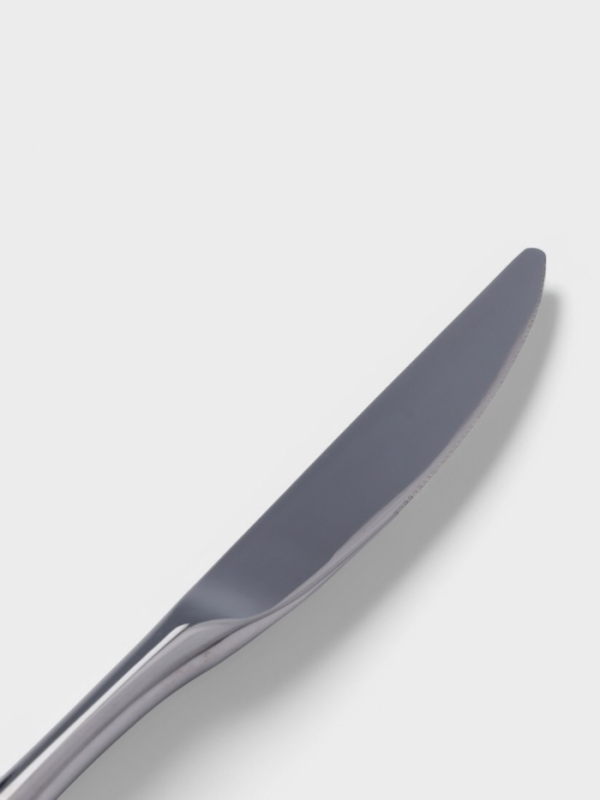 Нож столовый Hanna Knövell Eman, 23.9 см, толщина 3 мм, нержавеющая сталь, серебристый Нож столовый Hanna Knövell Eman, 23.9 см, толщина 3 мм, нержавеющая сталь, серебристый