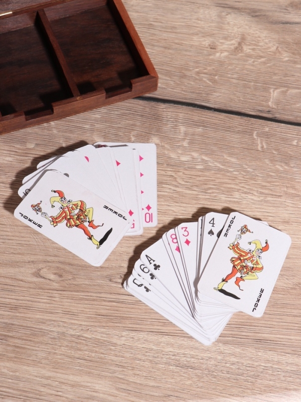 Шкатулка для хранения игральных карт 15.5х12,5 см, дерево шишам, латунь Шкатулка для хранения игральных карт 15.5х12,5 см, дерево шишам, латунь