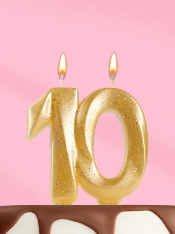 Свеча для торта юбилейная &laquo;Грань&raquo;, цифра 10, золотой блеск, 8 см