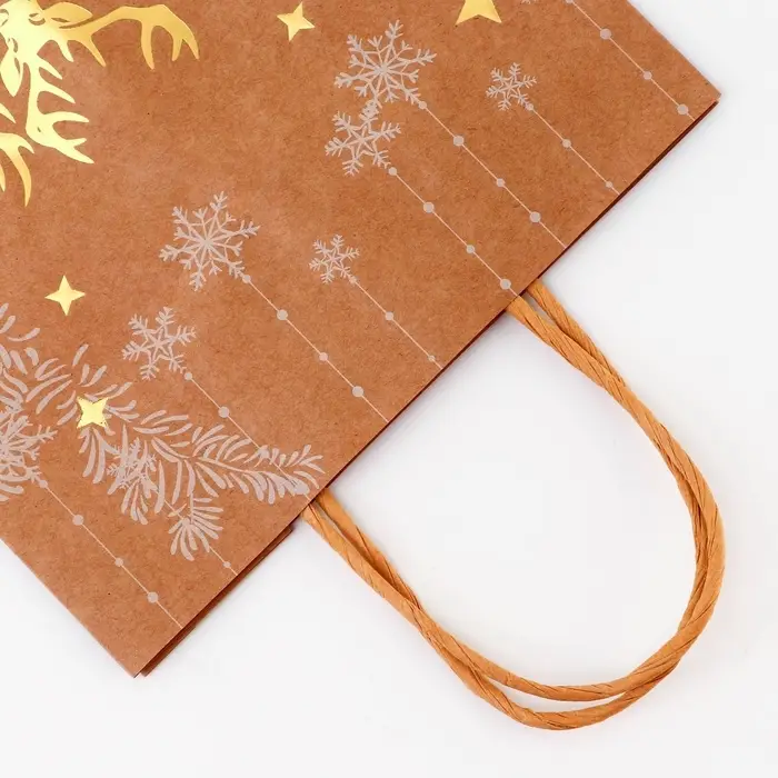 Пакет крафт с золотым тиснением, круглая ручка, Пакет крафт с золотым тиснением, круглая ручка, "Новый год" 21 х 27 х 11 см, 120 г