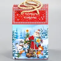 Подарочная новогодняя коробка &laquo;Золотая рыбка&raquo;, для сладких подарков, 18&times;18&times;14 см