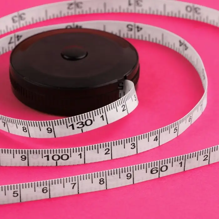 Сантиметровая лента-рулетка портновская, 150 см (см/дюймы), чёрная Сантиметровая лента-рулетка портновская, 150 см (см/дюймы), чёрная