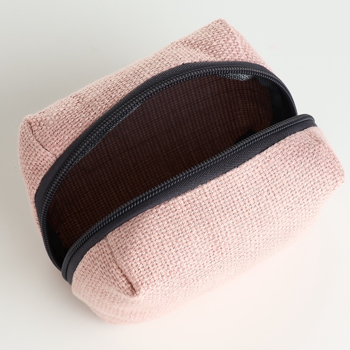 Косметичка дор Одноцвет, 13*6*9, отд на молнии, подкладка, розовый Косметичка дор Одноцвет, 13*6*9, отд на молнии, подкладка, розовый