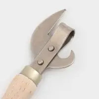 Нож консервный с деревянной ручкой, с заклепками