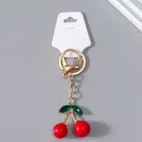 Брелок пластик с ремешком "Вишенки с листьями" 9х4х1,7 см