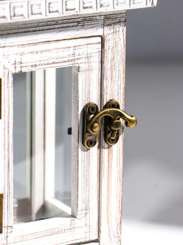 Деревянный подсвечник-фонарь на 1 свечу &laquo;Состаренный&raquo;, белый, 12.5&times;12.5&times;25 см